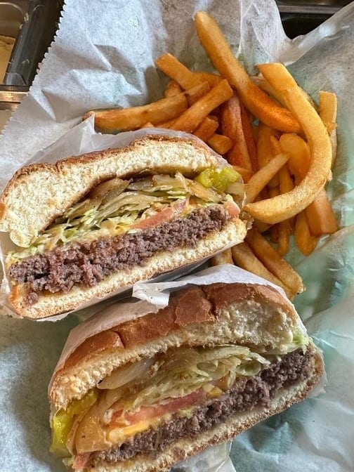 Spicy Delite Cheese Burger.